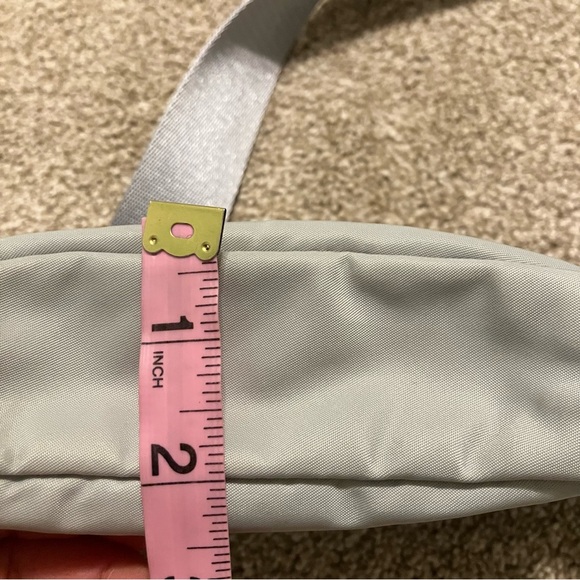 Lululemon Athletica Light Gray Everywhere Crossbody Belt Bag - Picture 7 of 7